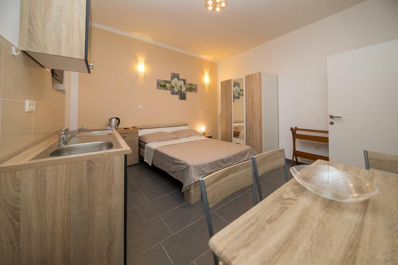 Apartment Zorica Crikvenica Exterior photo